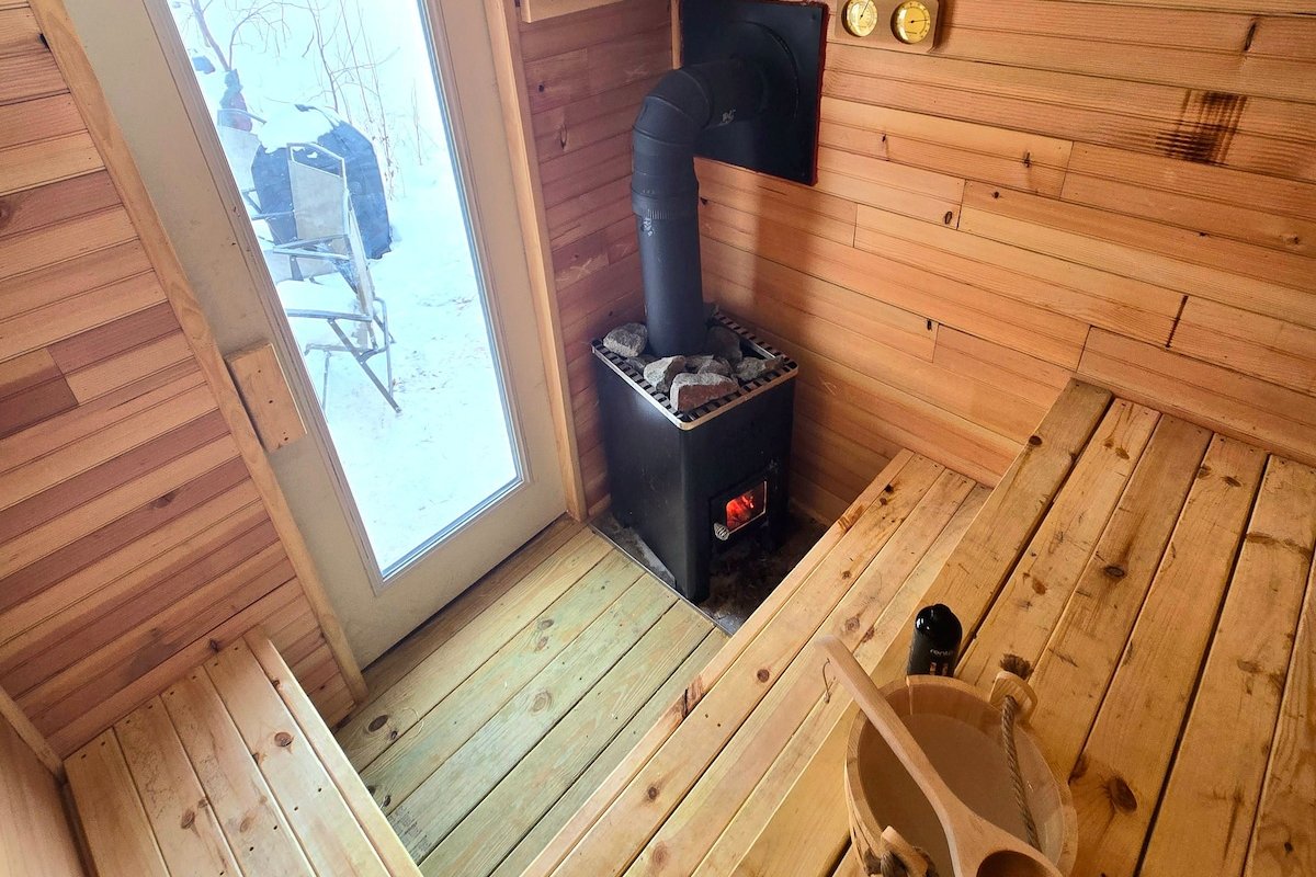 NEW Sauna | Games | Airport | Fun | Spacious gallery image 4