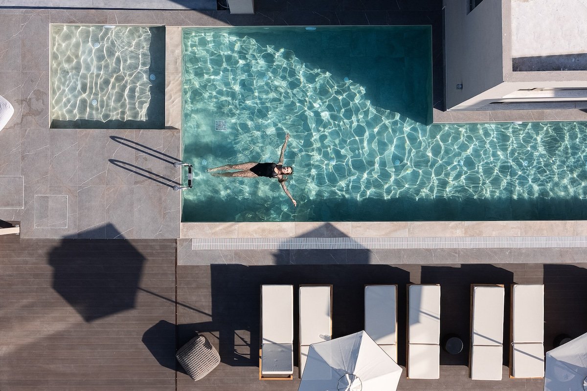 Coastal Villa Aya: Minimalist Elegance by etouri gallery image 3