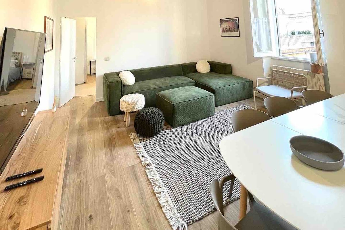 Aphrodite Apartment Piazza Venezia gallery image 4