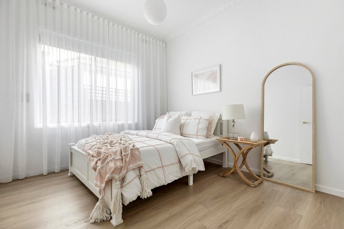 LARGE family home gallery image 4