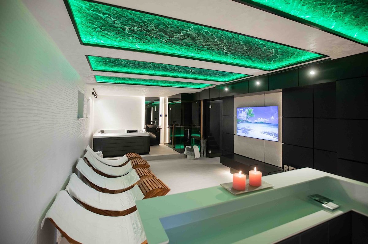 Luxury Villa (Jacuzzi, Sauna, Pool) – Vienna gallery image 2