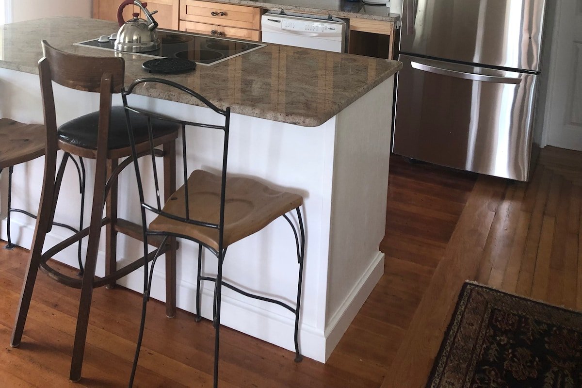 The Tides Upper Apt. gallery image 4