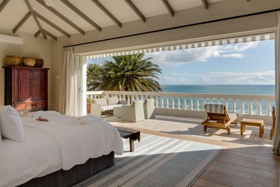 Photo 2 of Claybrook Villa accommodation in Camps Bay, Cape Town with 4 bedrooms and 4 bathrooms