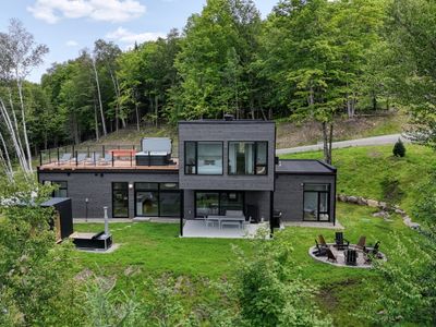 Ultra Luxurious & Modern Oasis: Private Spa/Sauna