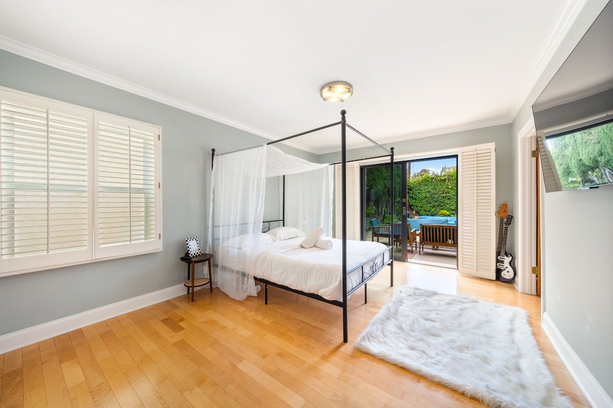 Beverly Hills 6BR Haven w/ Pool&Hot Tub gallery image 5