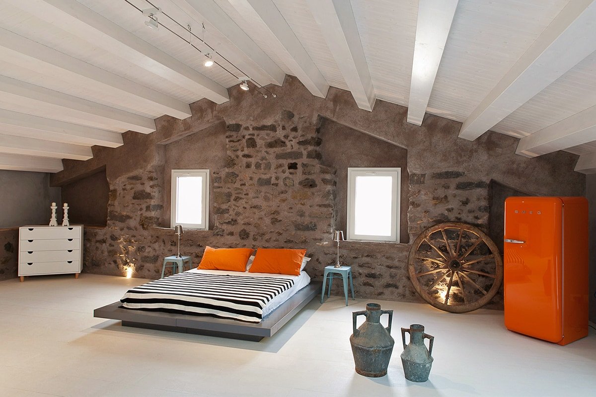 Maude gallery image 2