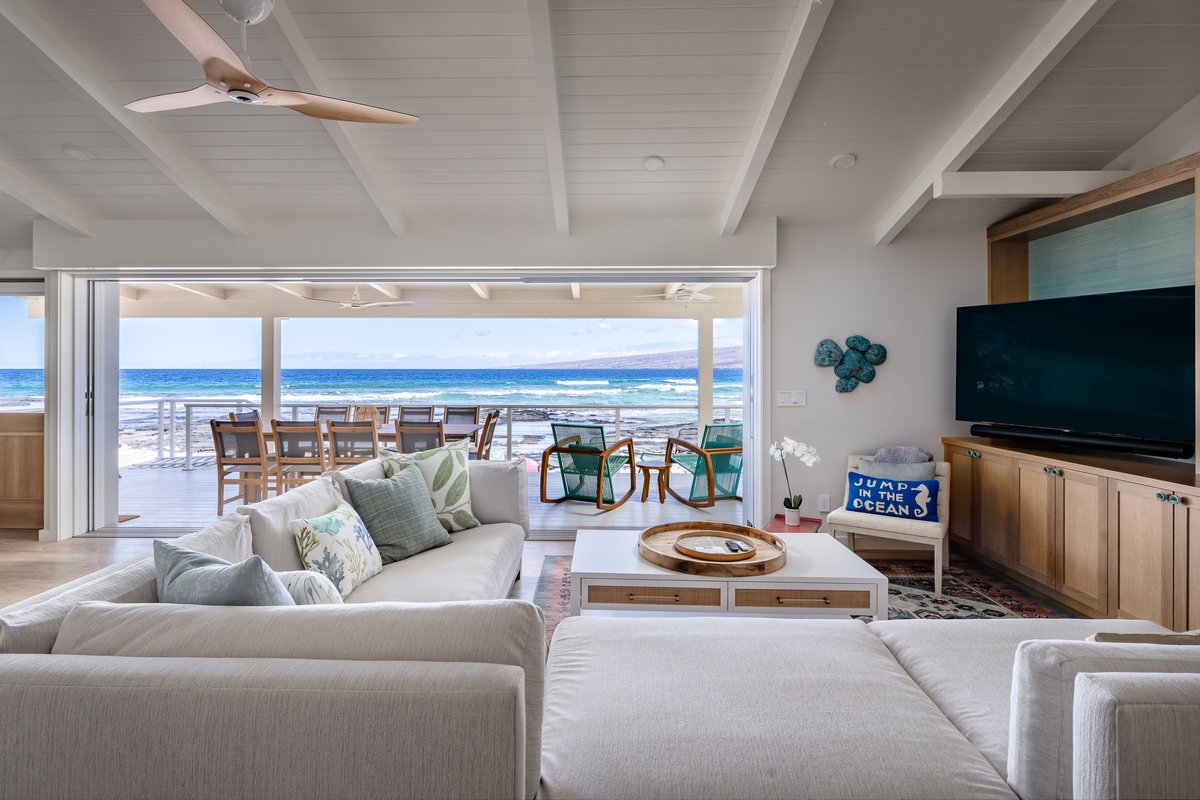 Absolutely Stunning Oceanfront Puako Beach House!