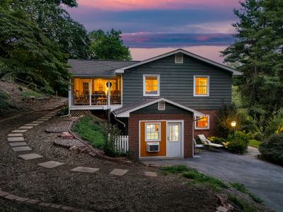 Asheville Sunset | 10min to Asheville + Ping Pong