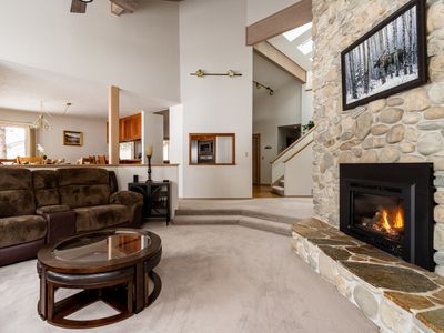Aspen Brook – Immaculate home with mountain views.