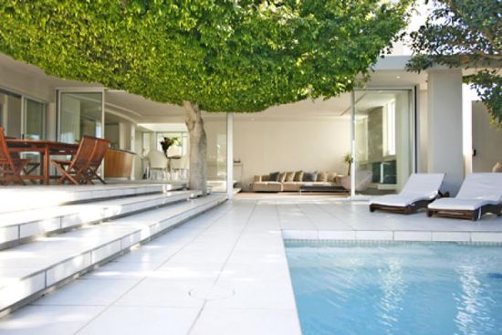 Photo 4 of Lions View Main House accommodation in Camps Bay, Cape Town with 5 bedrooms and 5 bathrooms