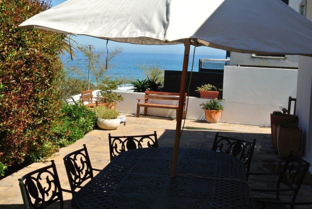 Bay Beach Villa one minute Camps Bay beachfront . gallery image 2
