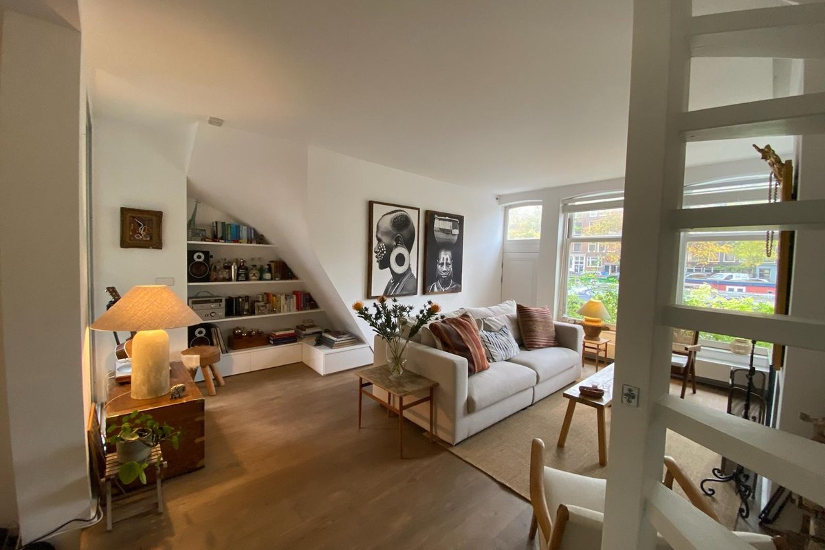 Amazing 2-story canal house with private garden!