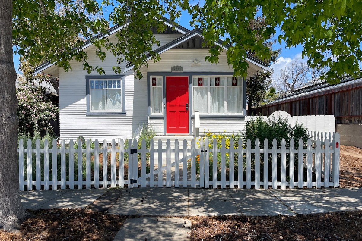 Beach Lotus gallery image 2