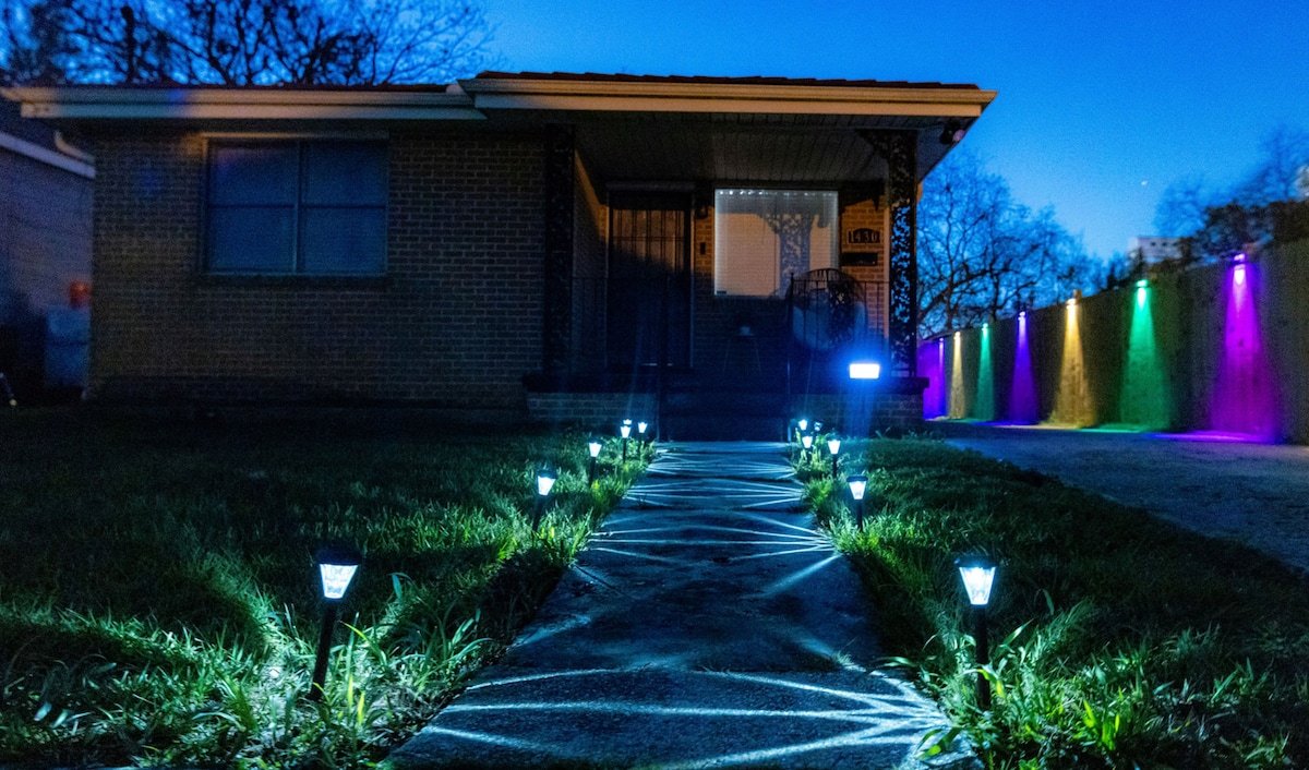 Dearest Deslonde gallery image 3