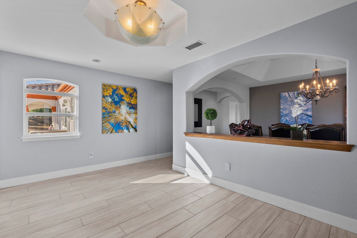 Beautiful private mountain estate on 10 acres gallery image 5