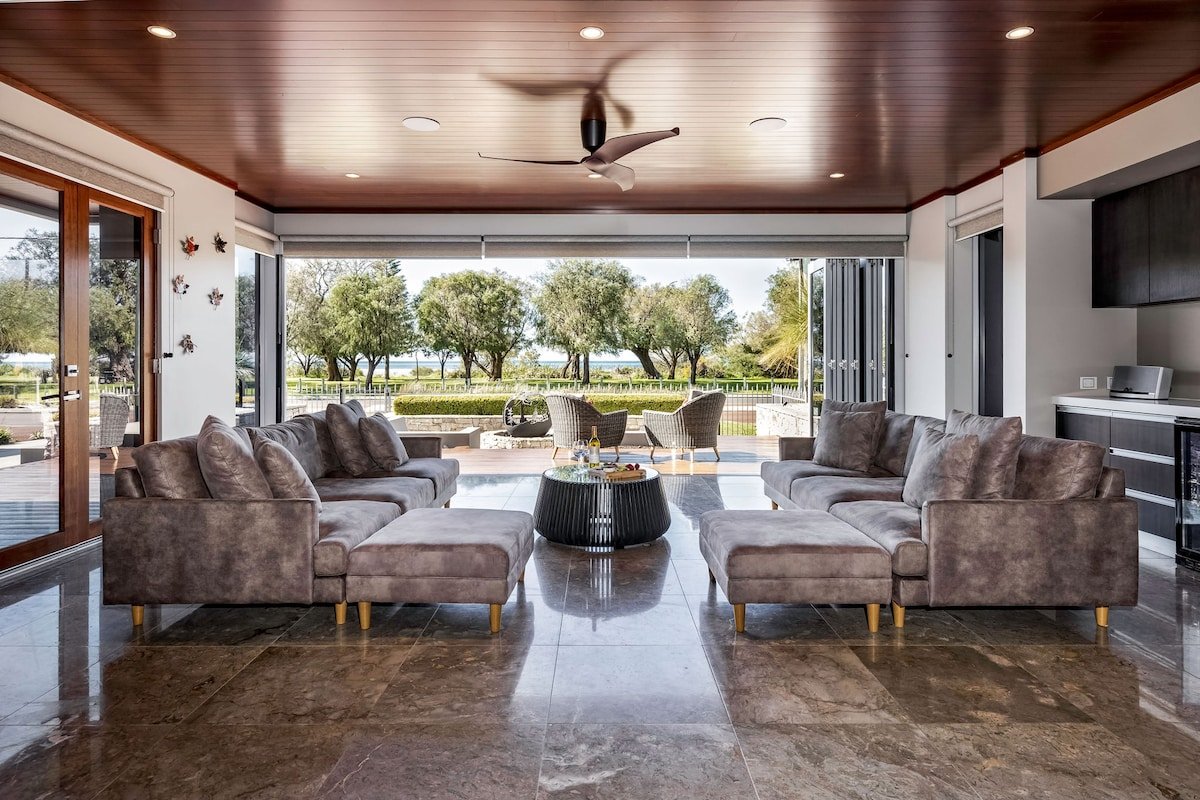 Bayside Bliss gallery image 3