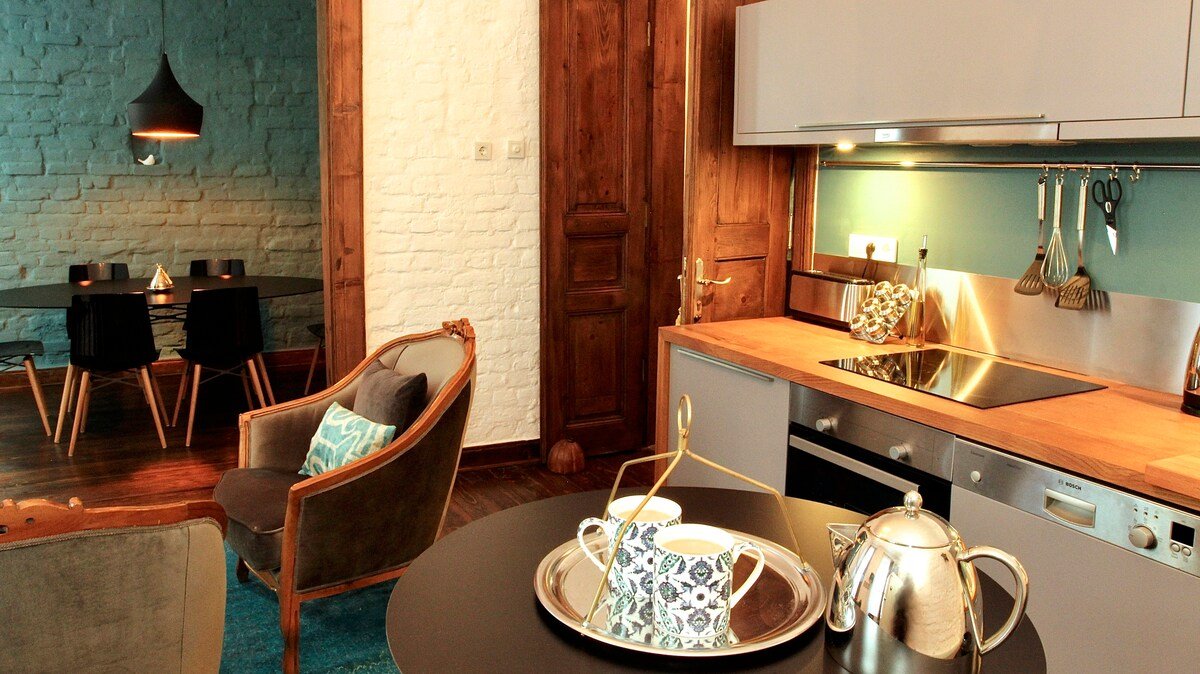 Large Groups – Space, Style, Views in Galata! gallery image 3