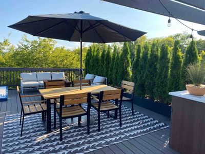 Spacious retreat near 12 South w/ BBQ