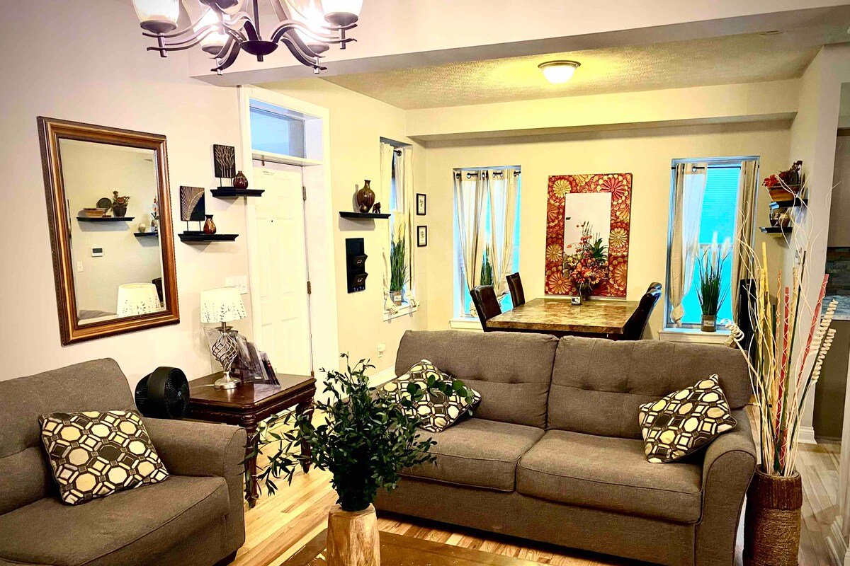 “Luxury Haven for Large Gatherings: 4BD/4BA” gallery image 5