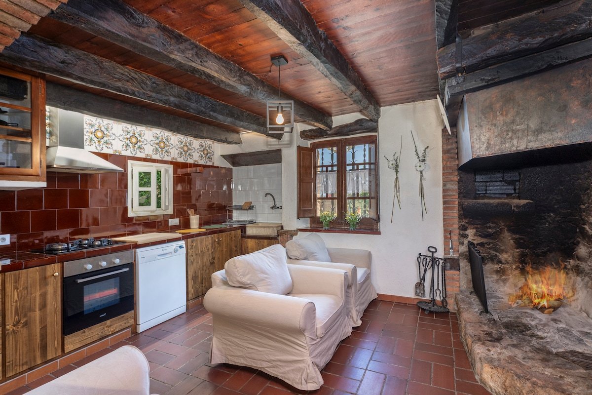 Can Baldiri-Casa Rústica con piscina privada- gallery image 3