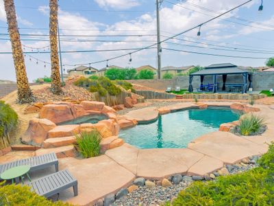 5 BR Home w/ Pool, Outdoor Games, Billiard, More!