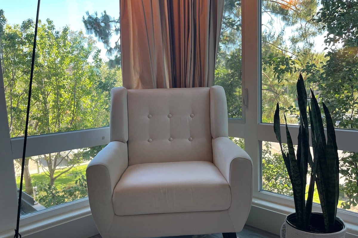 Luxury Retreat Near Stanford gallery image 2