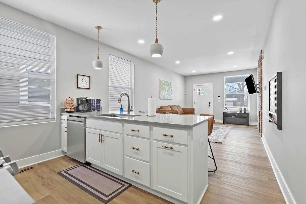 293) Perfect for larger groups!+HotTub! gallery image 3