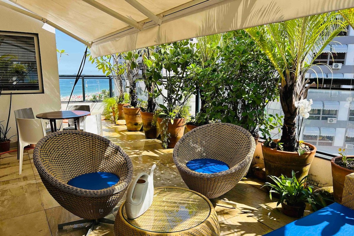 Penthouse with gorgeous view of Ipanema beach gallery image 2