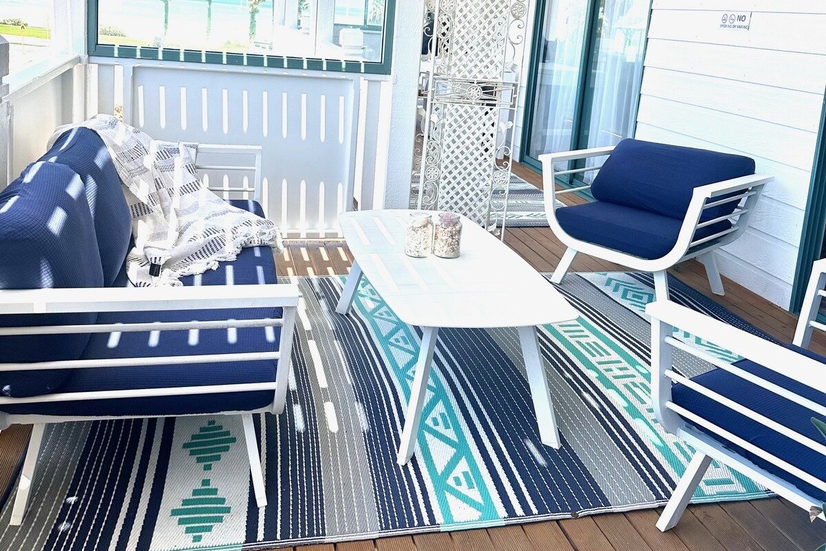 The White House – Kings & Queens ApartmentSuites gallery image 3