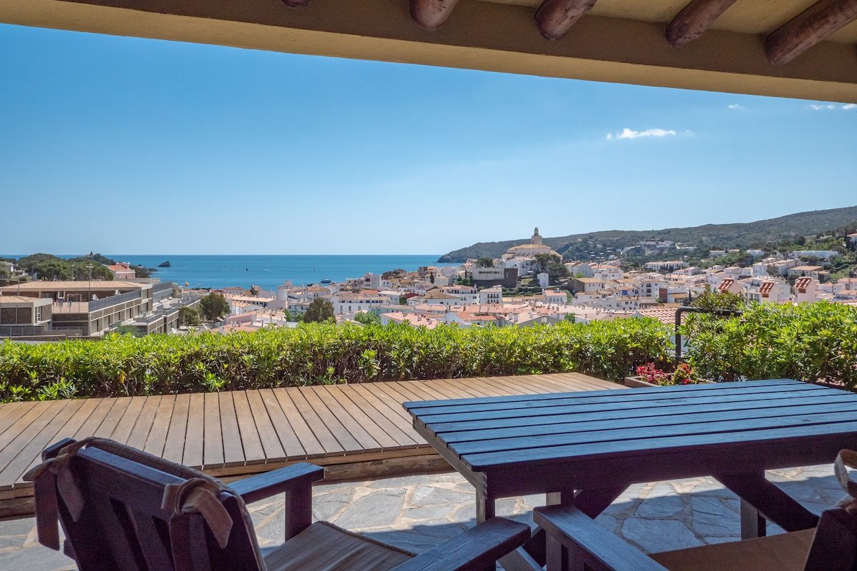 Casa con vistas al mar y estacionamiento privado gallery image 2