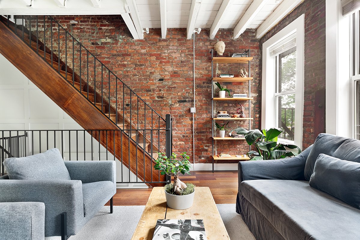 Beautiful Williamsburg Townhouse 4 bed / 2.5 bath