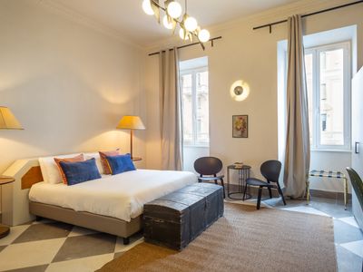 Beautiful Home for Families & Friends at Colosseum