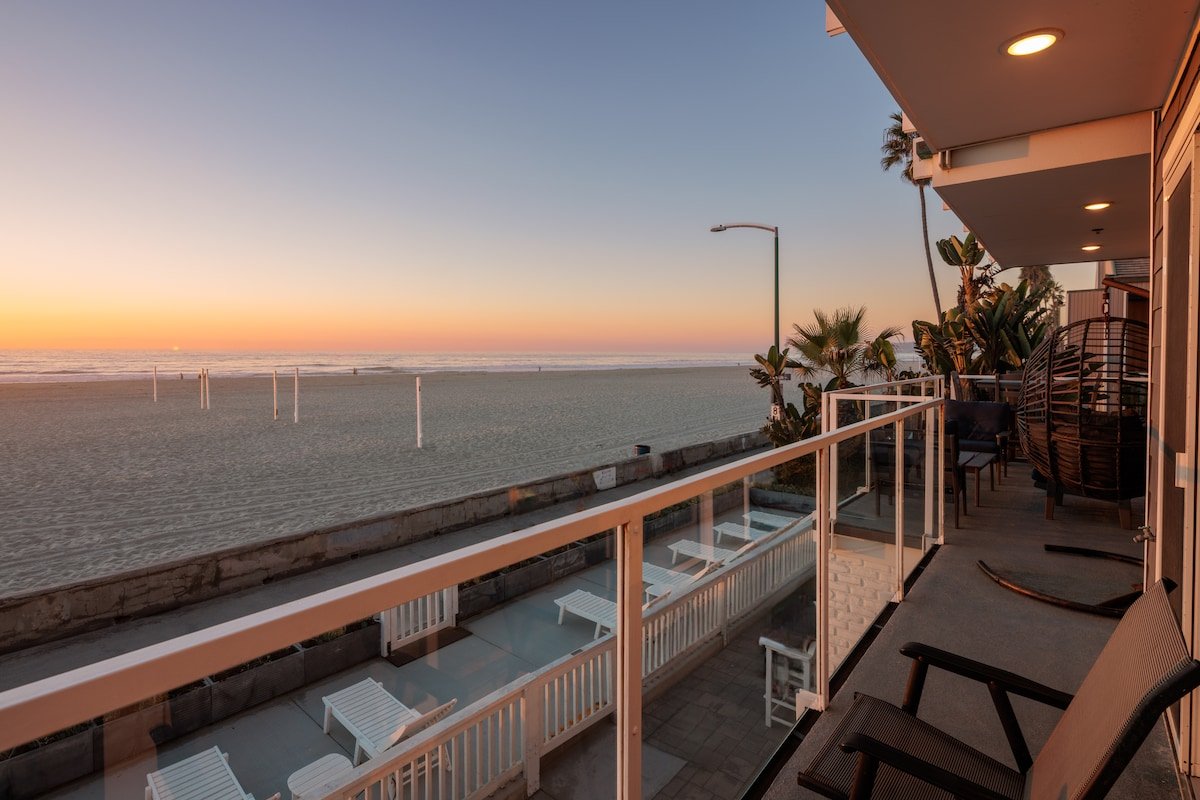 Oceanfront Living | AC | Sunset & Oceanview Deck gallery image 4
