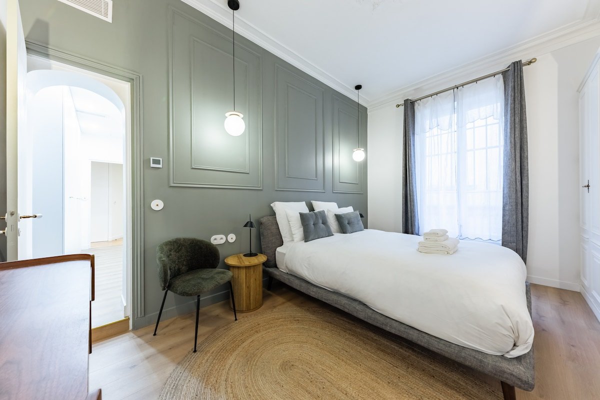 Luxury Rivoli 4 Bed 3.5 Bath by Hotel de Ville/BHV gallery image 5