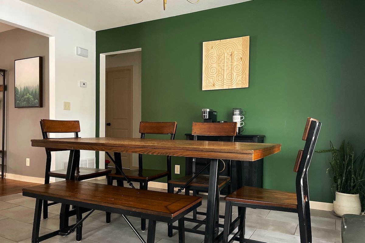 A city-accessible retreat near 3M gallery image 5