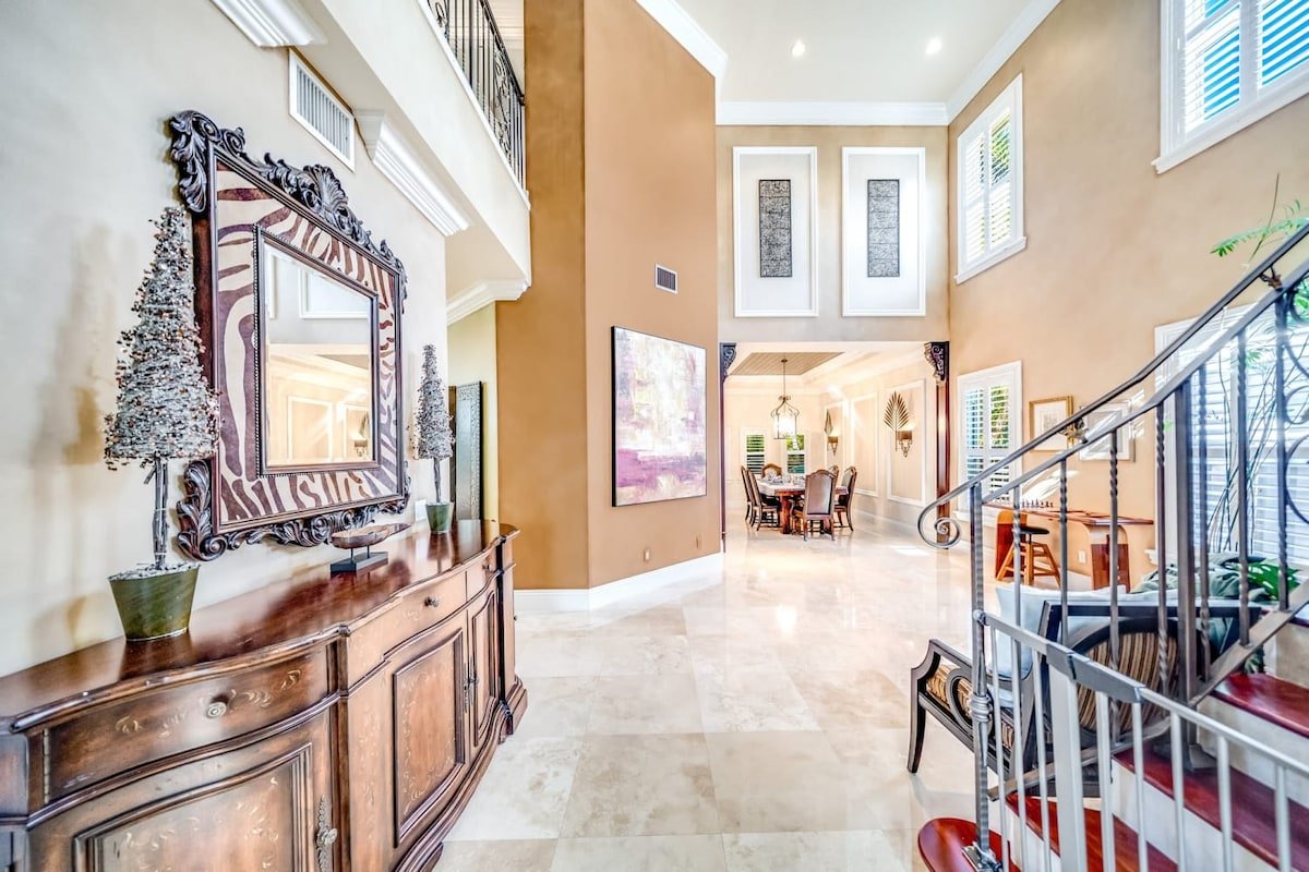 50% off 5BR Luxury Mins to Las Olas, Shops & Beach gallery image 3