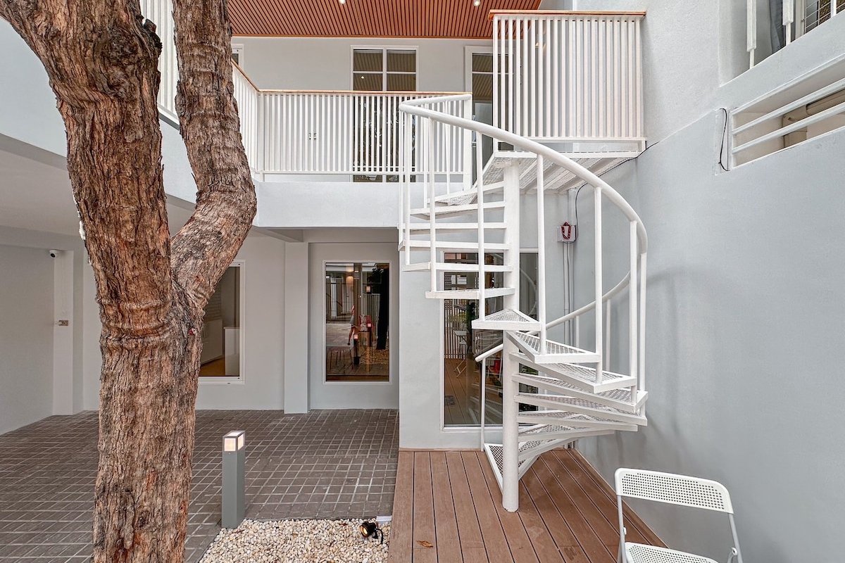 Private House 5 mins walk to BTS gallery image 2