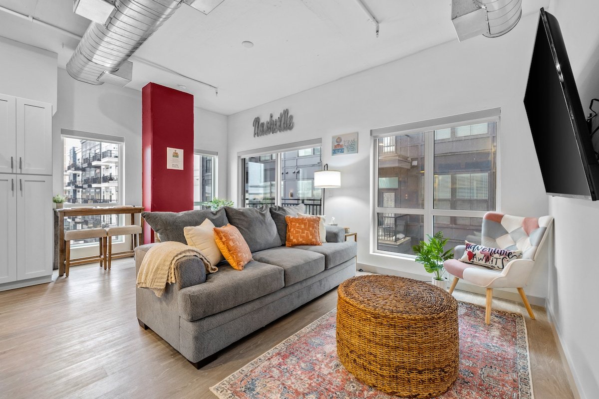 Nashville SoBro Getaway! gallery image 2