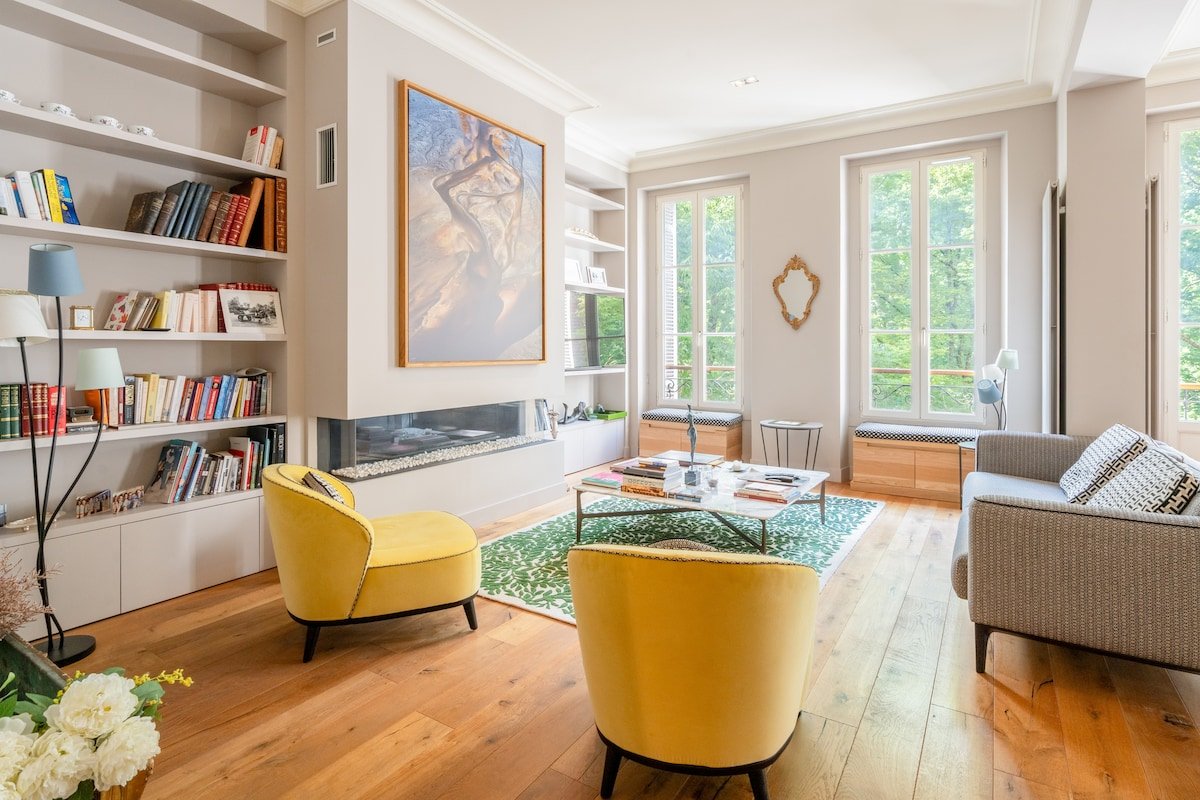 L’Élégant – Luxurious 160m2 & Public Garden view gallery image 2