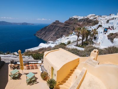“Sensyo” entire cave home with unique sea views