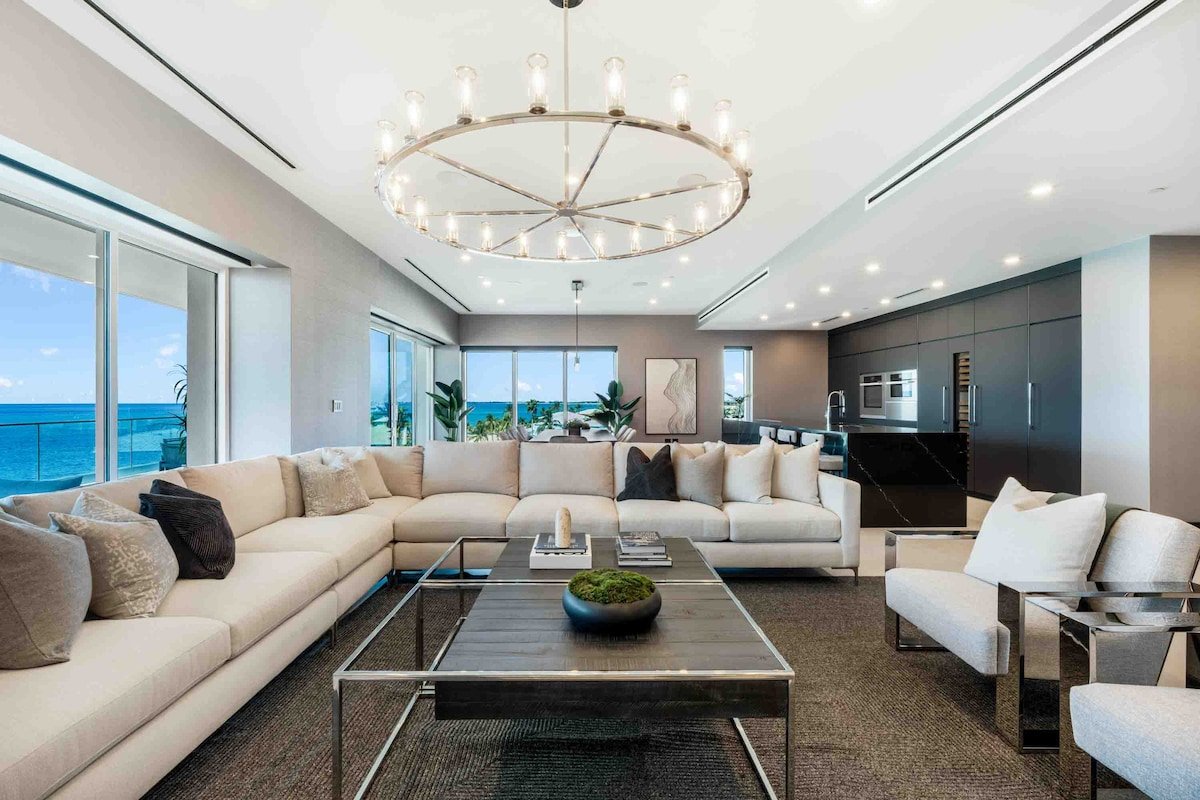 Aqua 4 by Grand Cayman Villas