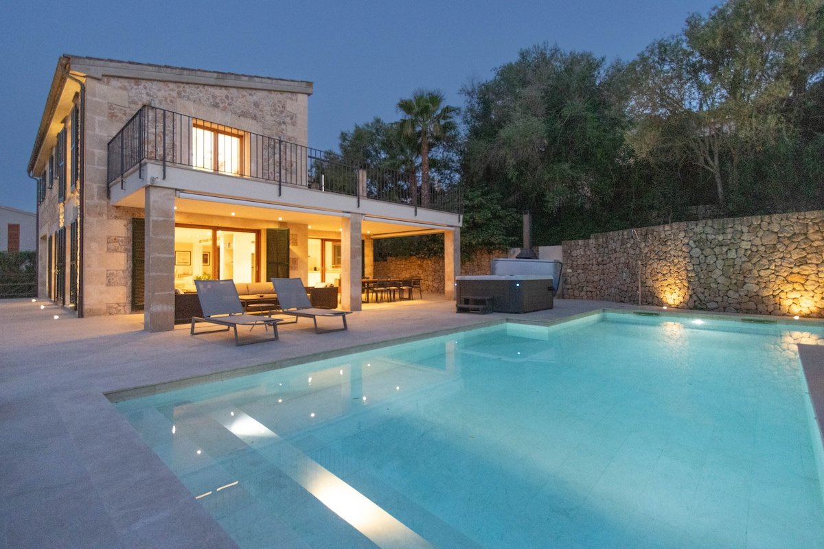Family Villa in Pollença with Pool & Hot Tub gallery image 2