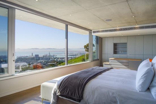 Photo 1 of Merriman accommodation in Green Point, Cape Town with 4 bedrooms and 4 bathrooms