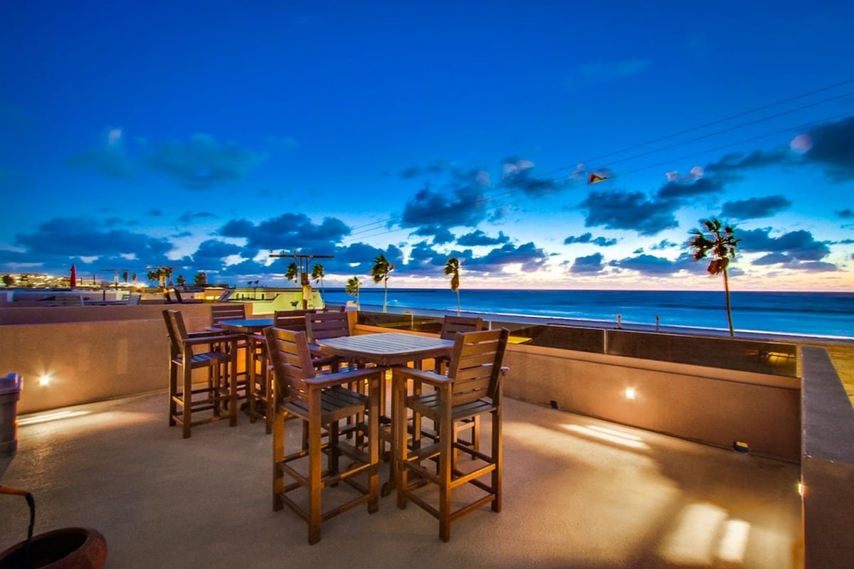 Surf & Sand | 3BR Mission Beach Steps to Shore gallery image 2