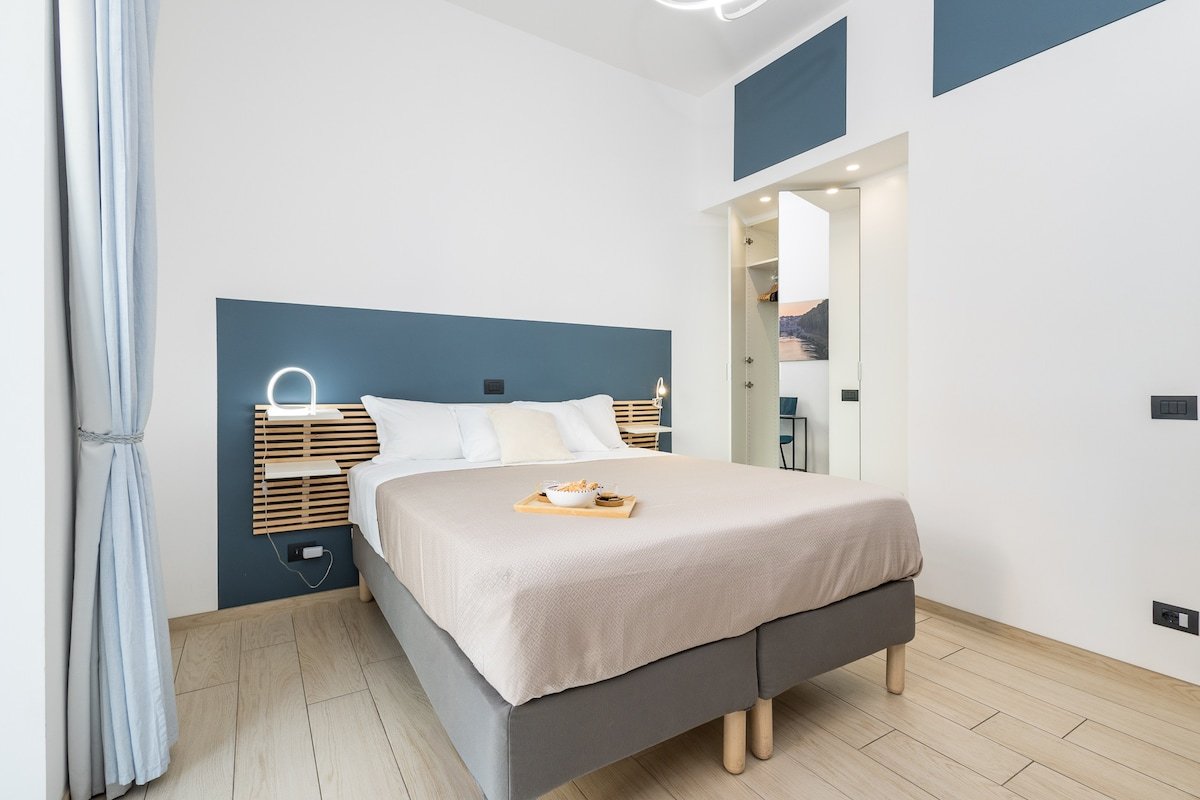 Colosseo/Monti.8 posti letto divisibile in 2 unità gallery image 2