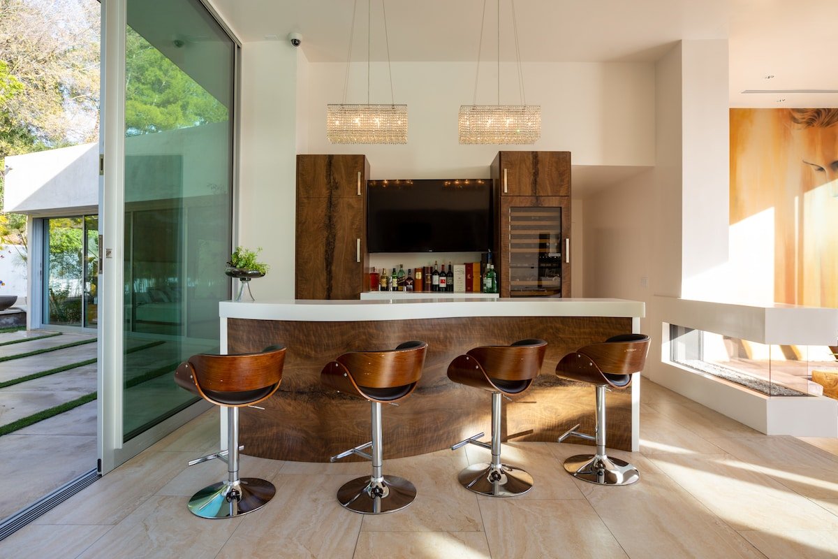 Private Bali Inspired Villa gallery image 5