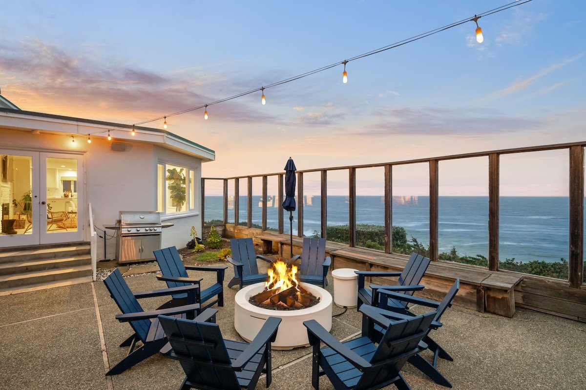 Entire Oceanfront Home Breathtaking 180 Views gallery image 2