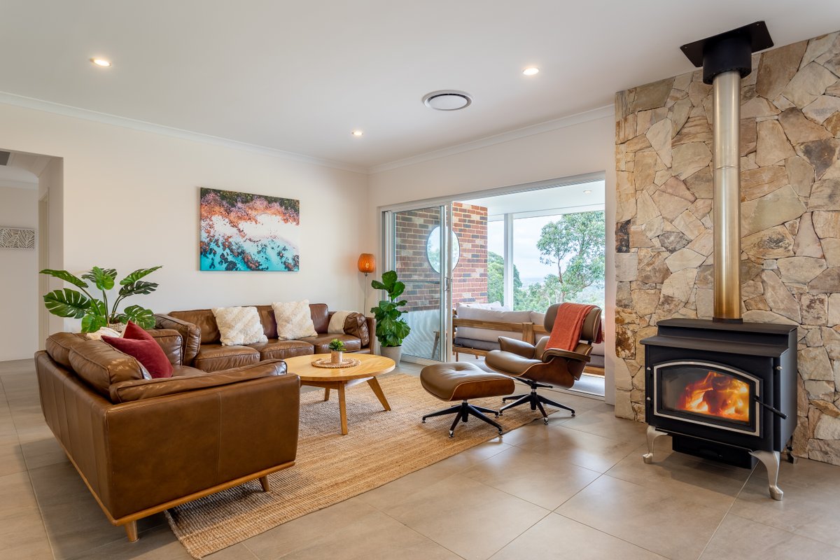 Summerville Treetops: A Stunning Valley Retreat