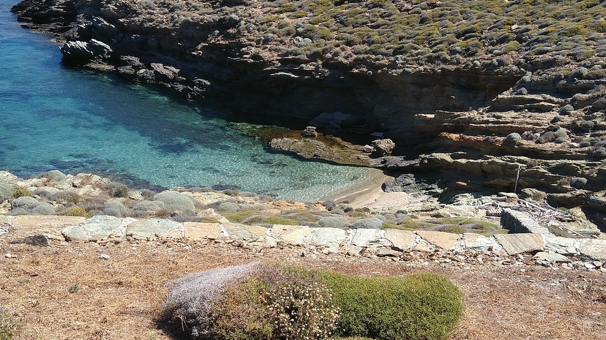 Waterfront villa with private pool and seaview gallery image 5