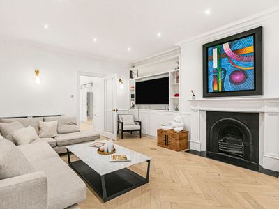 Knightsbridge 3-Bed | Next To Harrods with Patio